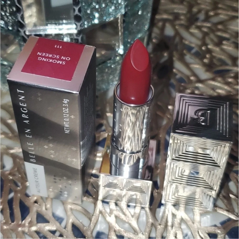 Belle en Argent Auteur Creme Lip Color in Smoking On Screen